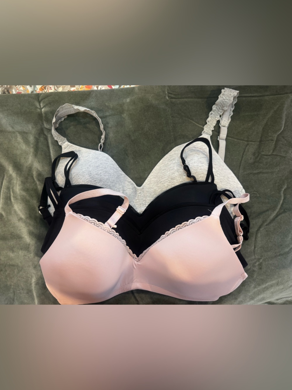 aerie 4 wireless bras 32DD
